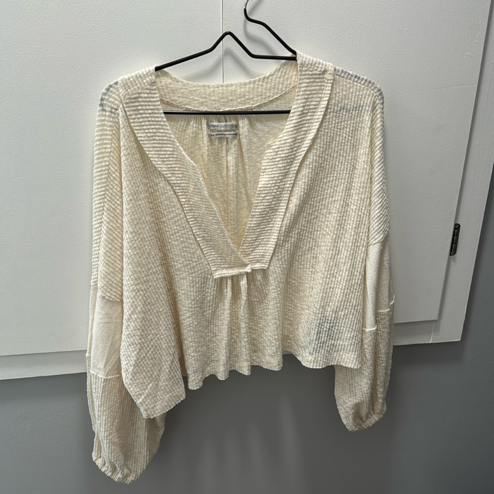 Deep V off white long sleeve shirt